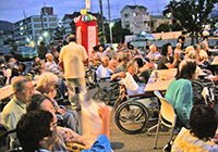 15日夏祭り夜の部　ご家族や地域の方々で大賑わい