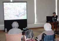 20日　朗読とスライド　貴重な桜のスライドを鑑賞